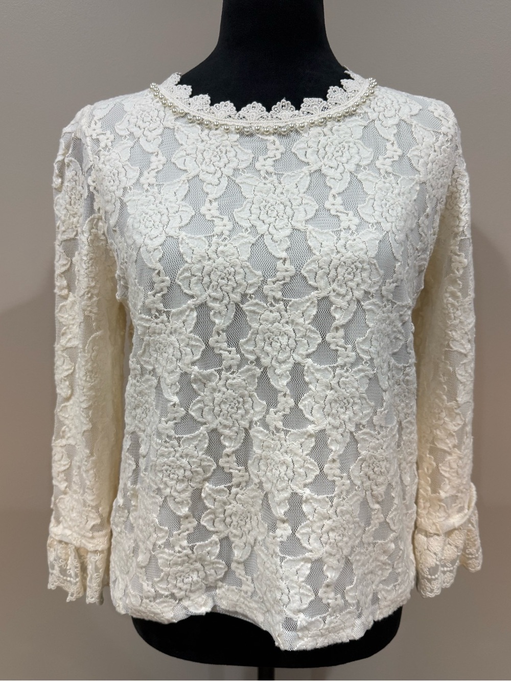 P.K. BLUE Cream Floral Lace Blouse Pearl Neck 3/4 Sleeve Made in Korea
